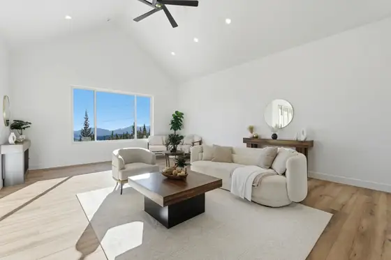 Home staged by StagingEstate at 185 Hillside Rd