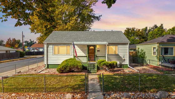 Home staged by StagingEstate at 2401 Ingalls St