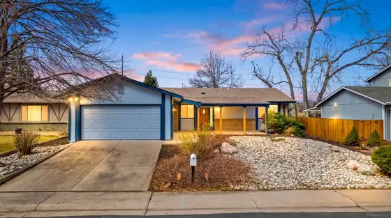 Home staged by StagingEstate at 567 S Flower St