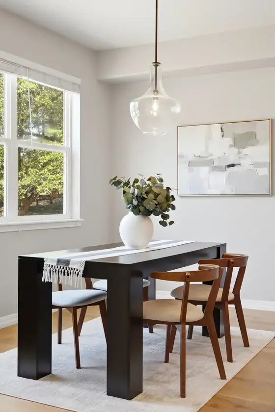 Home staged by StagingEstate at 689 Wild Ridge Ln